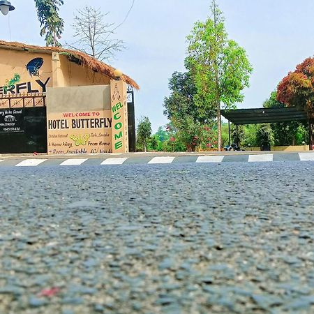 Hotel Butterfly - Peaceful Garden For Nature Lovers Sauraha Eksteriør bilde