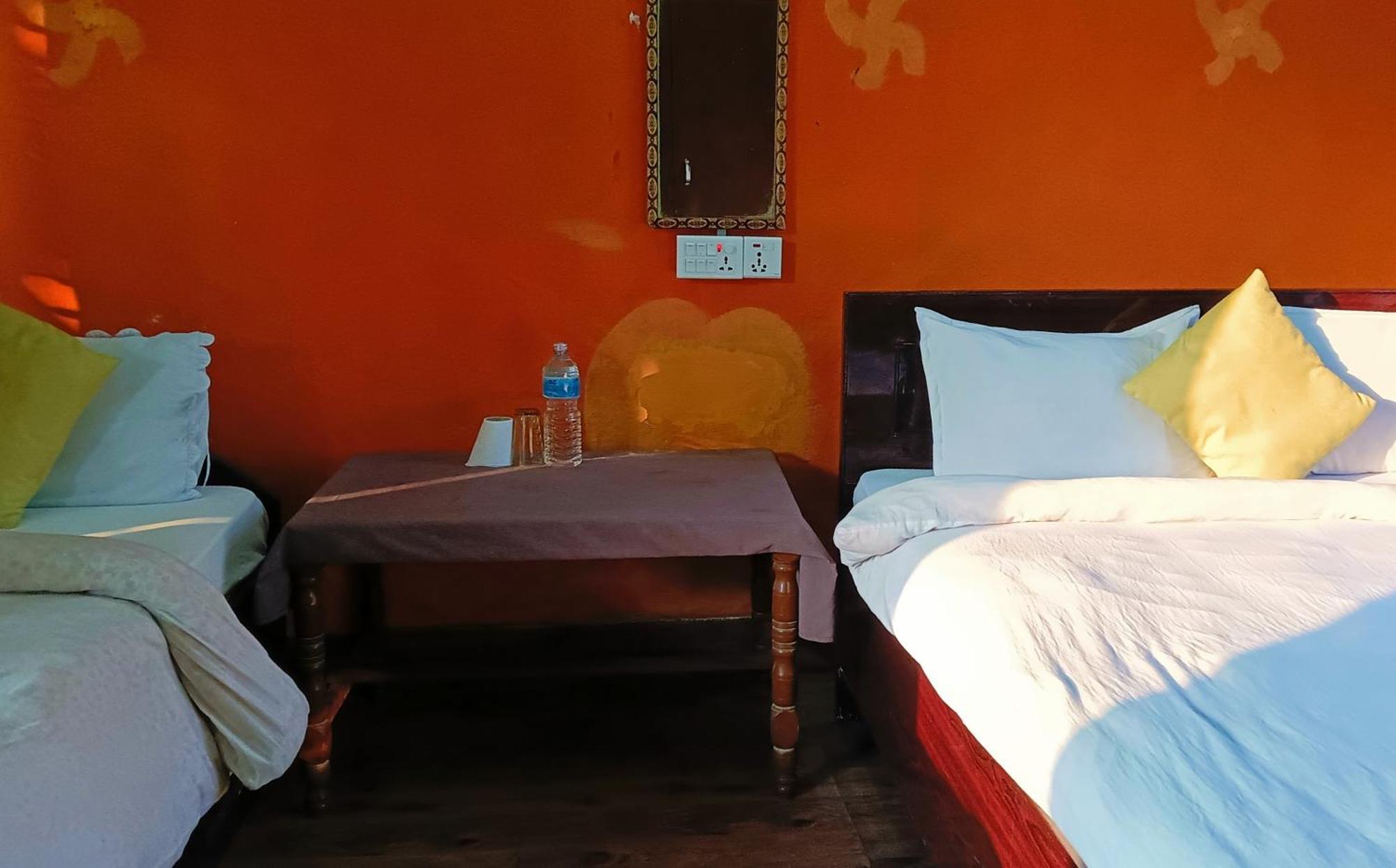 Hotel Butterfly - Peaceful Garden For Nature Lovers Sauraha Eksteriør bilde